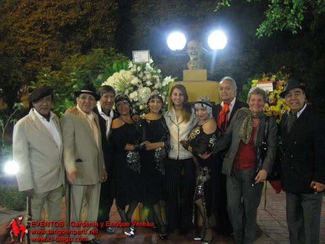 Este Domingo 24 de Junio de 2012 recordaremos el día de Gardel en la Plaza de Gardel en Barranco